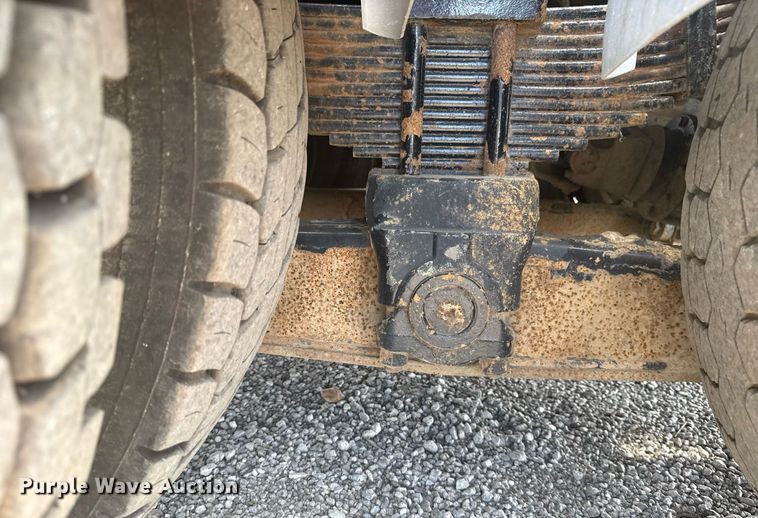 image for item EG5973 2002 Sterling L9500 sewer jetter truck