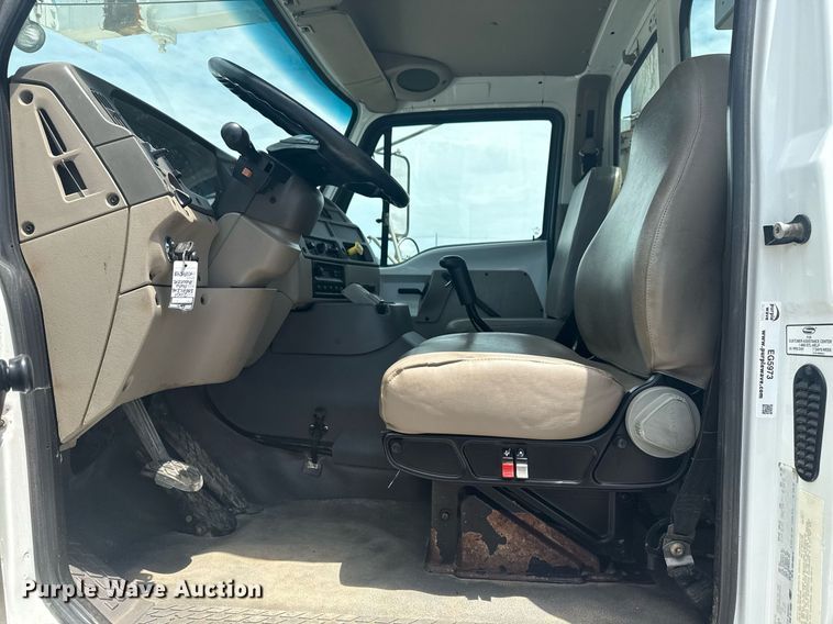 image for item EG5973 2002 Sterling L9500 sewer jetter truck