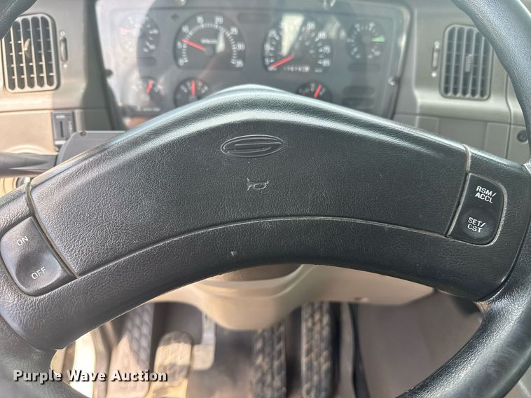 image for item EG5973 2002 Sterling L9500 sewer jetter truck