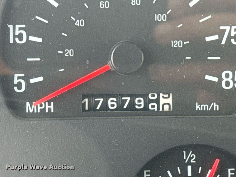 image for item EG5973 2002 Sterling L9500 sewer jetter truck