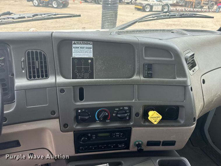 image for item EG5973 2002 Sterling L9500 sewer jetter truck