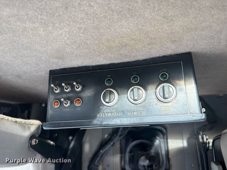 image for item EG5973 2002 Sterling L9500 sewer jetter truck