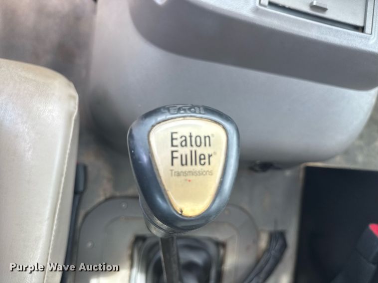 image for item EG5973 2002 Sterling L9500 sewer jetter truck