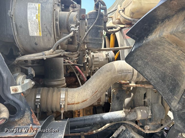 image for item EG5973 2002 Sterling L9500 sewer jetter truck