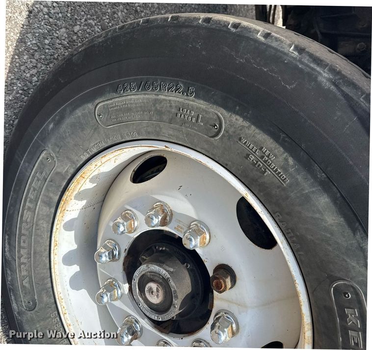 image for item EG5973 2002 Sterling L9500 sewer jetter truck