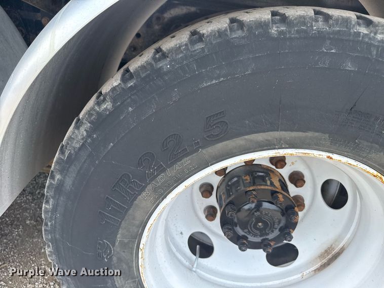 image for item EG5973 2002 Sterling L9500 sewer jetter truck