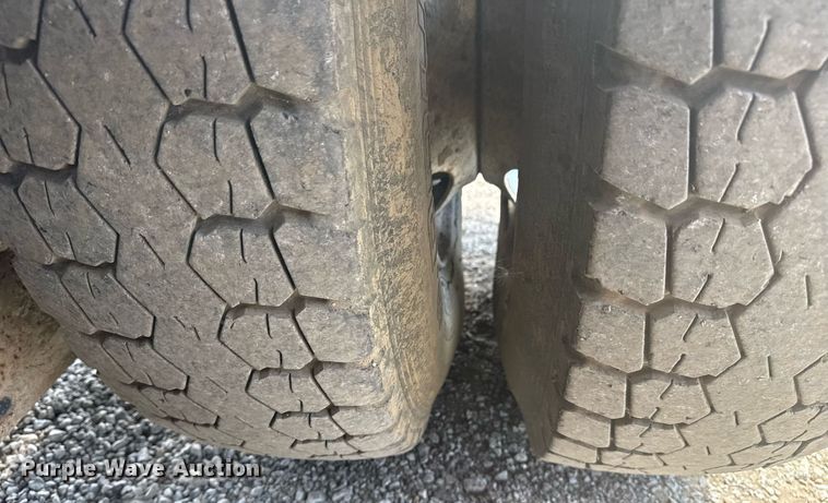 image for item EG5973 2002 Sterling L9500 sewer jetter truck