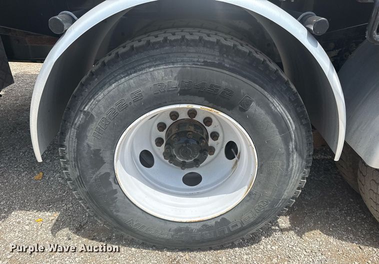 image for item EG5973 2002 Sterling L9500 sewer jetter truck