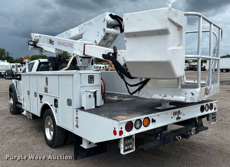 image for item EG5977 2018 Ford F550 Super Duty bucket truck