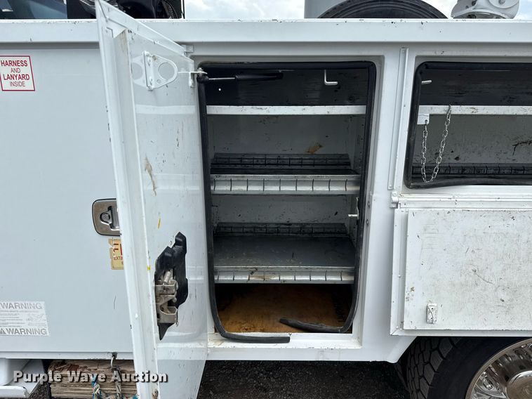 image for item EG5977 2018 Ford F550 Super Duty bucket truck