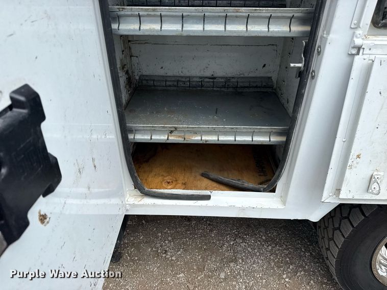 image for item EG5977 2018 Ford F550 Super Duty bucket truck