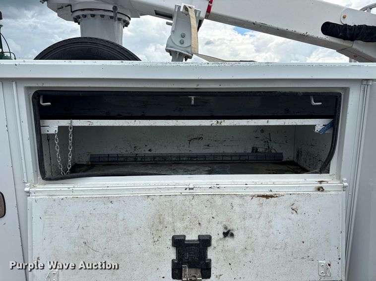 image for item EG5977 2018 Ford F550 Super Duty bucket truck