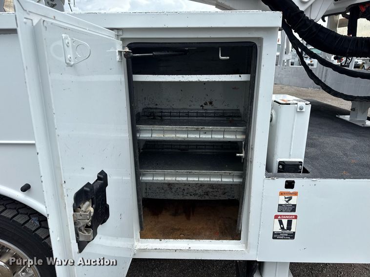 image for item EG5977 2018 Ford F550 Super Duty bucket truck