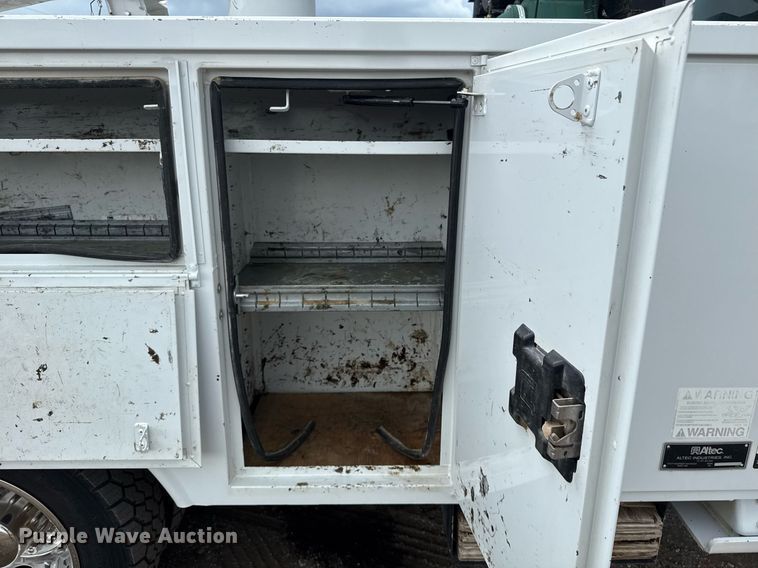 image for item EG5977 2018 Ford F550 Super Duty bucket truck