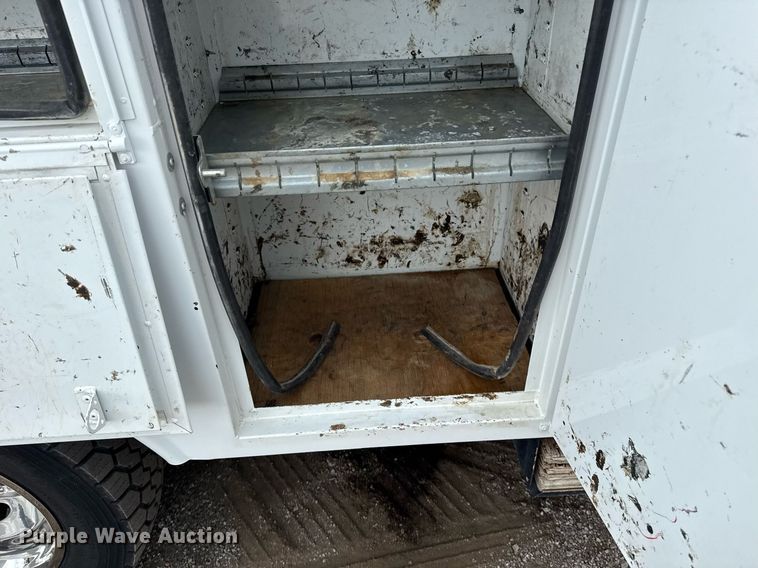 image for item EG5977 2018 Ford F550 Super Duty bucket truck