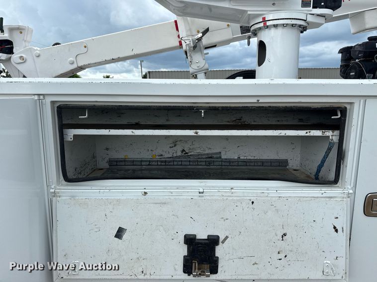 image for item EG5977 2018 Ford F550 Super Duty bucket truck