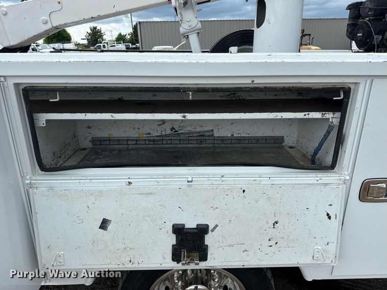image for item EG5977 2018 Ford F550 Super Duty bucket truck