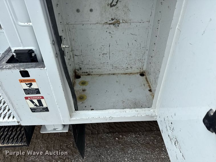 image for item EG5977 2018 Ford F550 Super Duty bucket truck