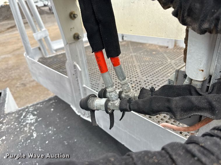 image for item EG5977 2018 Ford F550 Super Duty bucket truck