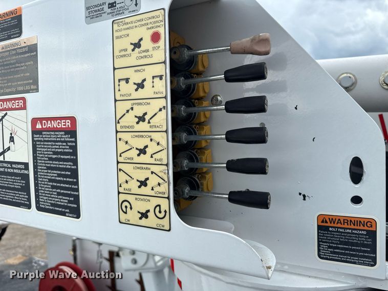 image for item EG5977 2018 Ford F550 Super Duty bucket truck