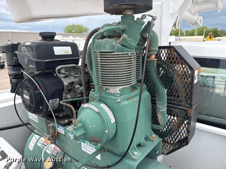 image for item EG5977 2018 Ford F550 Super Duty bucket truck