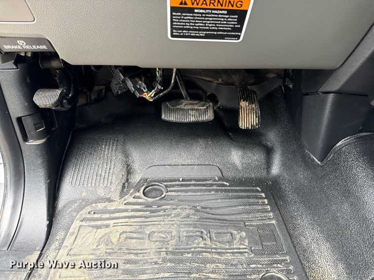 image for item EG5977 2018 Ford F550 Super Duty bucket truck