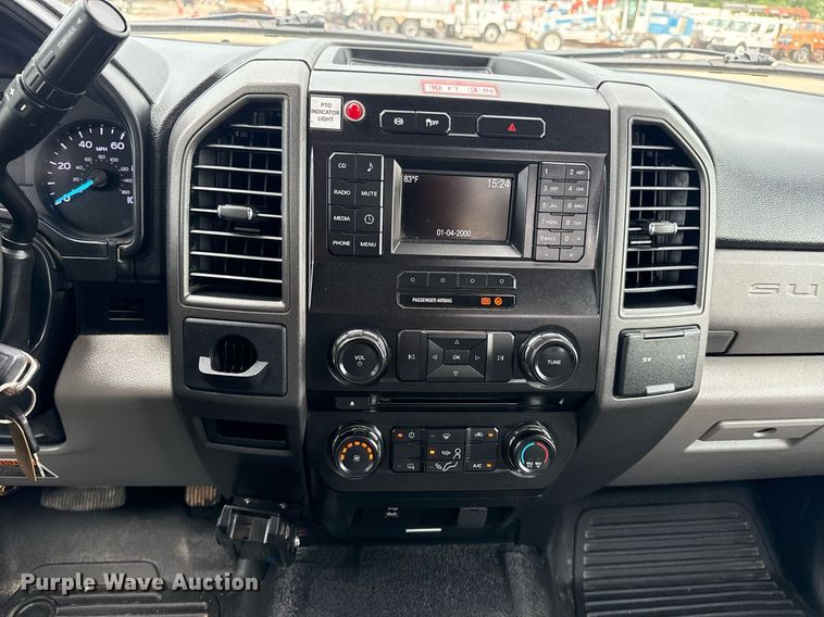 image for item EG5977 2018 Ford F550 Super Duty bucket truck