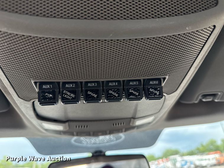 image for item EG5977 2018 Ford F550 Super Duty bucket truck