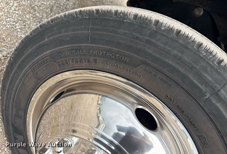 image for item EG5977 2018 Ford F550 Super Duty bucket truck