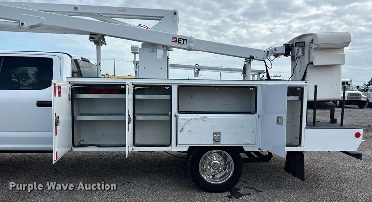 image for item EG5978 2017 Ford F550 Super Duty Crew Cab bucket truck