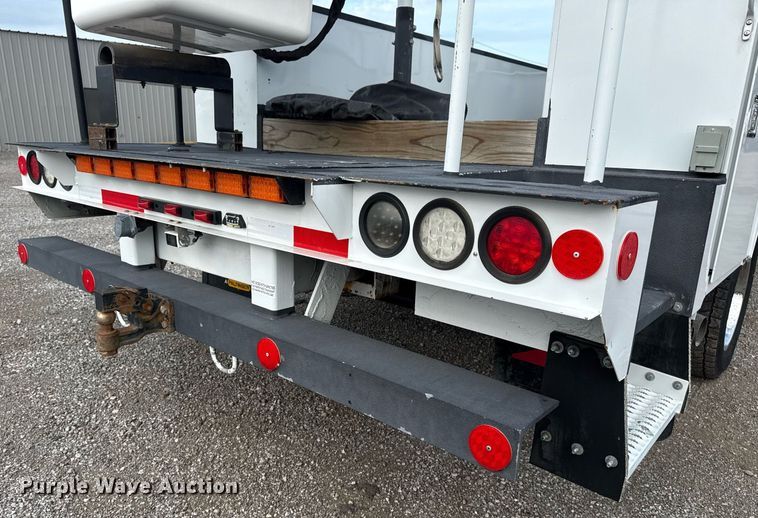 image for item EG5978 2017 Ford F550 Super Duty Crew Cab bucket truck