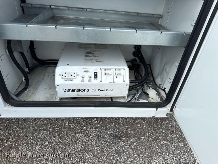 image for item EG5978 2017 Ford F550 Super Duty Crew Cab bucket truck