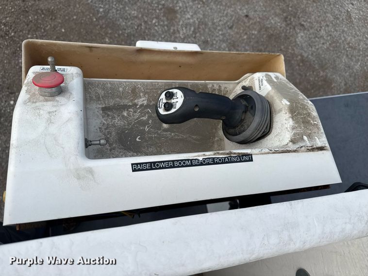 image for item EG5978 2017 Ford F550 Super Duty Crew Cab bucket truck