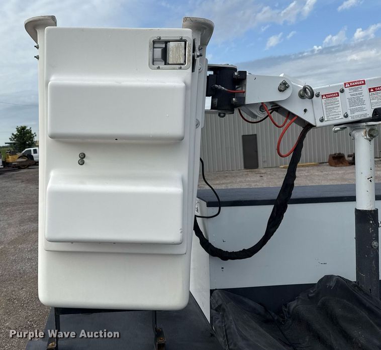 image for item EG5978 2017 Ford F550 Super Duty Crew Cab bucket truck