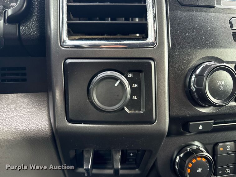 image for item EG5978 2017 Ford F550 Super Duty Crew Cab bucket truck