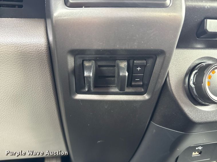 image for item EG5978 2017 Ford F550 Super Duty Crew Cab bucket truck