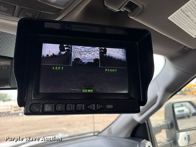 image for item EG5978 2017 Ford F550 Super Duty Crew Cab bucket truck