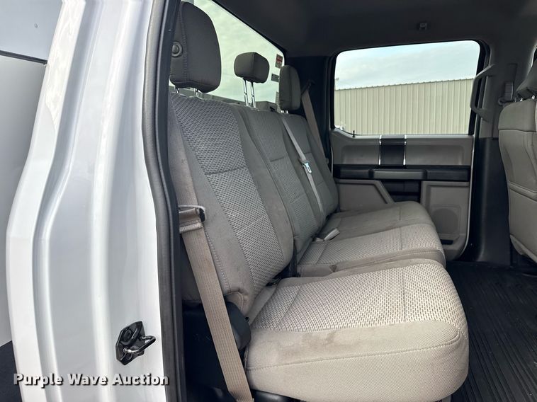 image for item EG5978 2017 Ford F550 Super Duty Crew Cab bucket truck