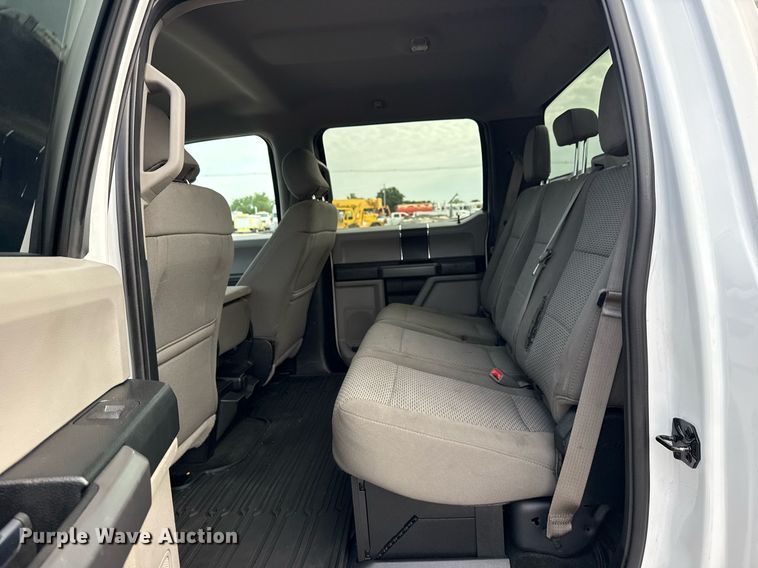 image for item EG5978 2017 Ford F550 Super Duty Crew Cab bucket truck