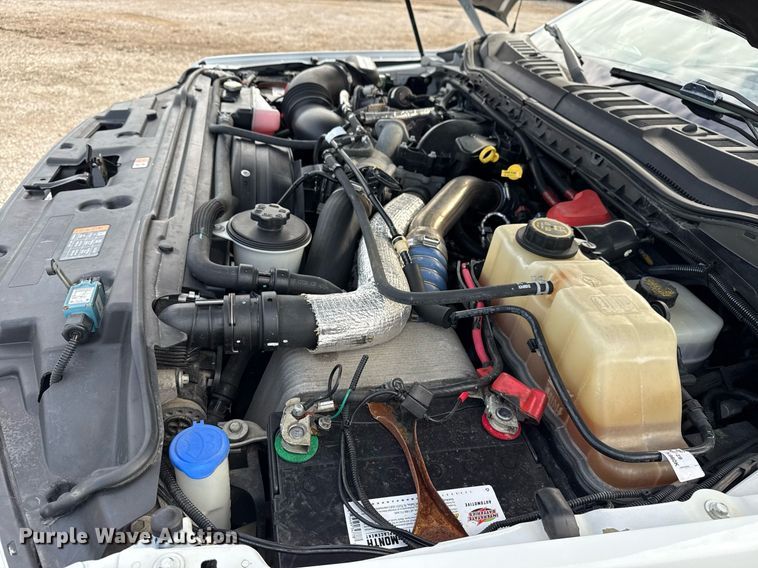 image for item EG5978 2017 Ford F550 Super Duty Crew Cab bucket truck