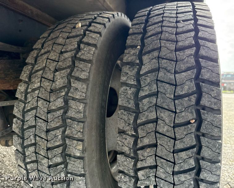 image for item EG5978 2017 Ford F550 Super Duty Crew Cab bucket truck