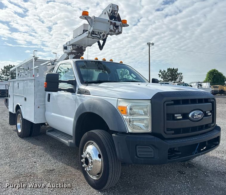 CAMIóN CON CANASTILLA 2011 FORD ALTEC