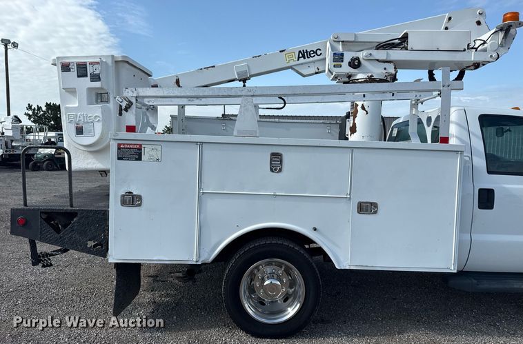 image for item EG5979 2011 Ford F450 Super Duty bucket truck