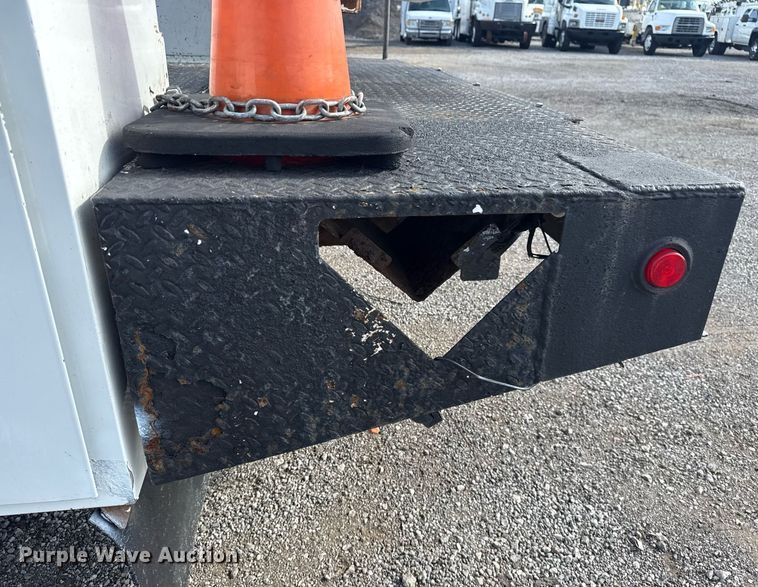 image for item EG5979 2011 Ford F450 Super Duty bucket truck