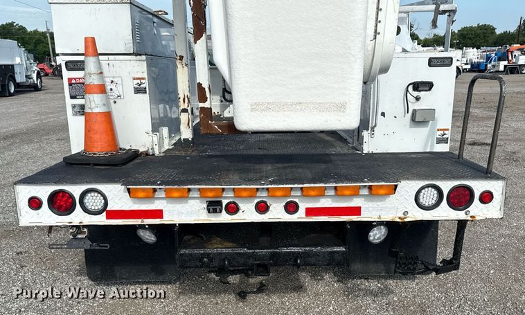 image for item EG5979 2011 Ford F450 Super Duty bucket truck