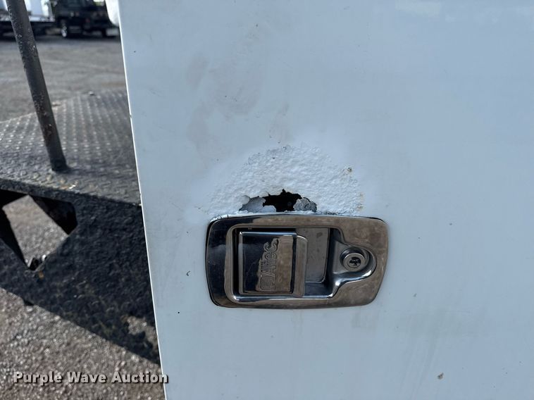 image for item EG5979 2011 Ford F450 Super Duty bucket truck