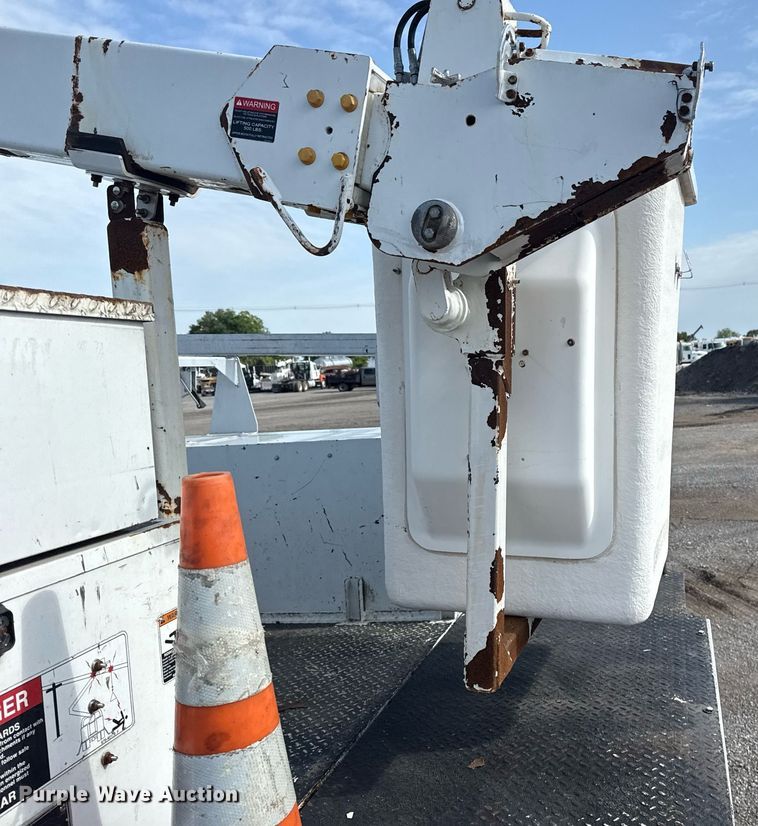 image for item EG5979 2011 Ford F450 Super Duty bucket truck