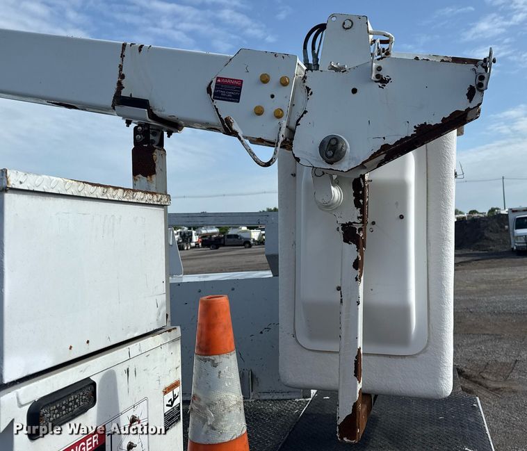 image for item EG5979 2011 Ford F450 Super Duty bucket truck