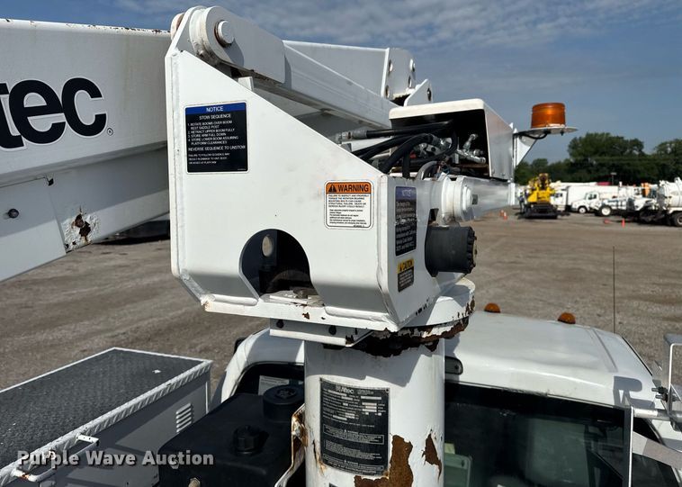 image for item EG5979 2011 Ford F450 Super Duty bucket truck