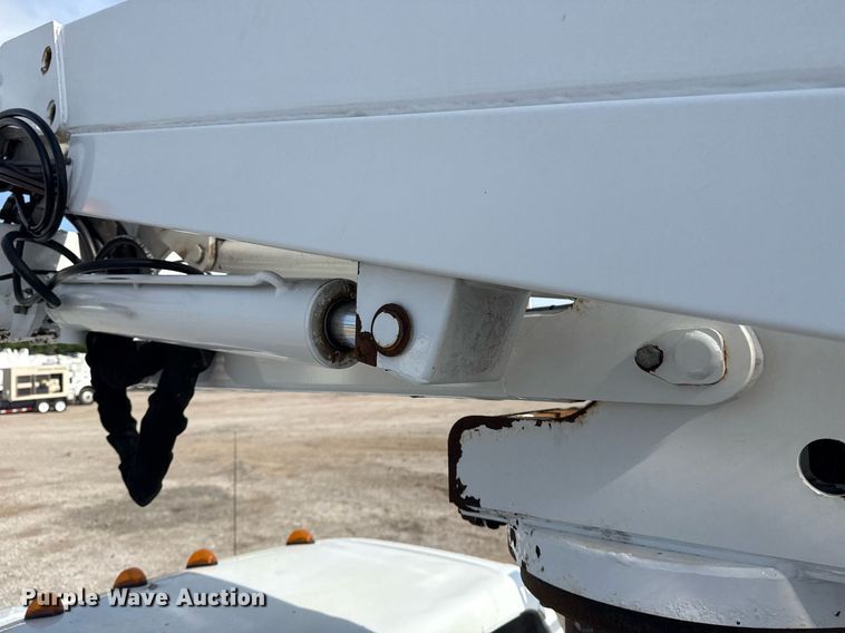 image for item EG5979 2011 Ford F450 Super Duty bucket truck